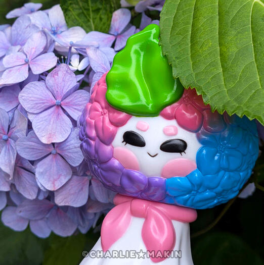 Teruteru Hanabana - soft vinyl art toy (original sofubi) ©CharlieMakinToys